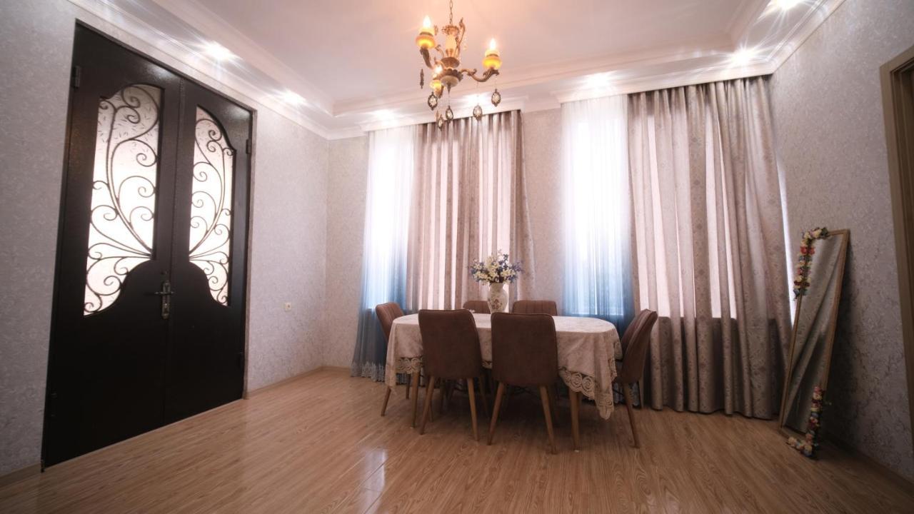 Guesthouse - Family Hotel Bagdati Buitenkant foto